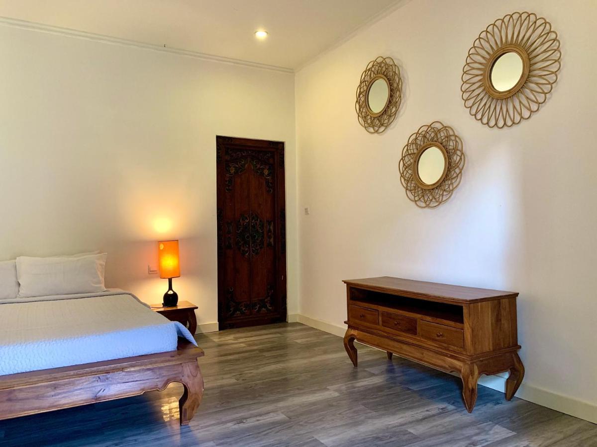 Alizee Villa Seminyak  Exterior photo