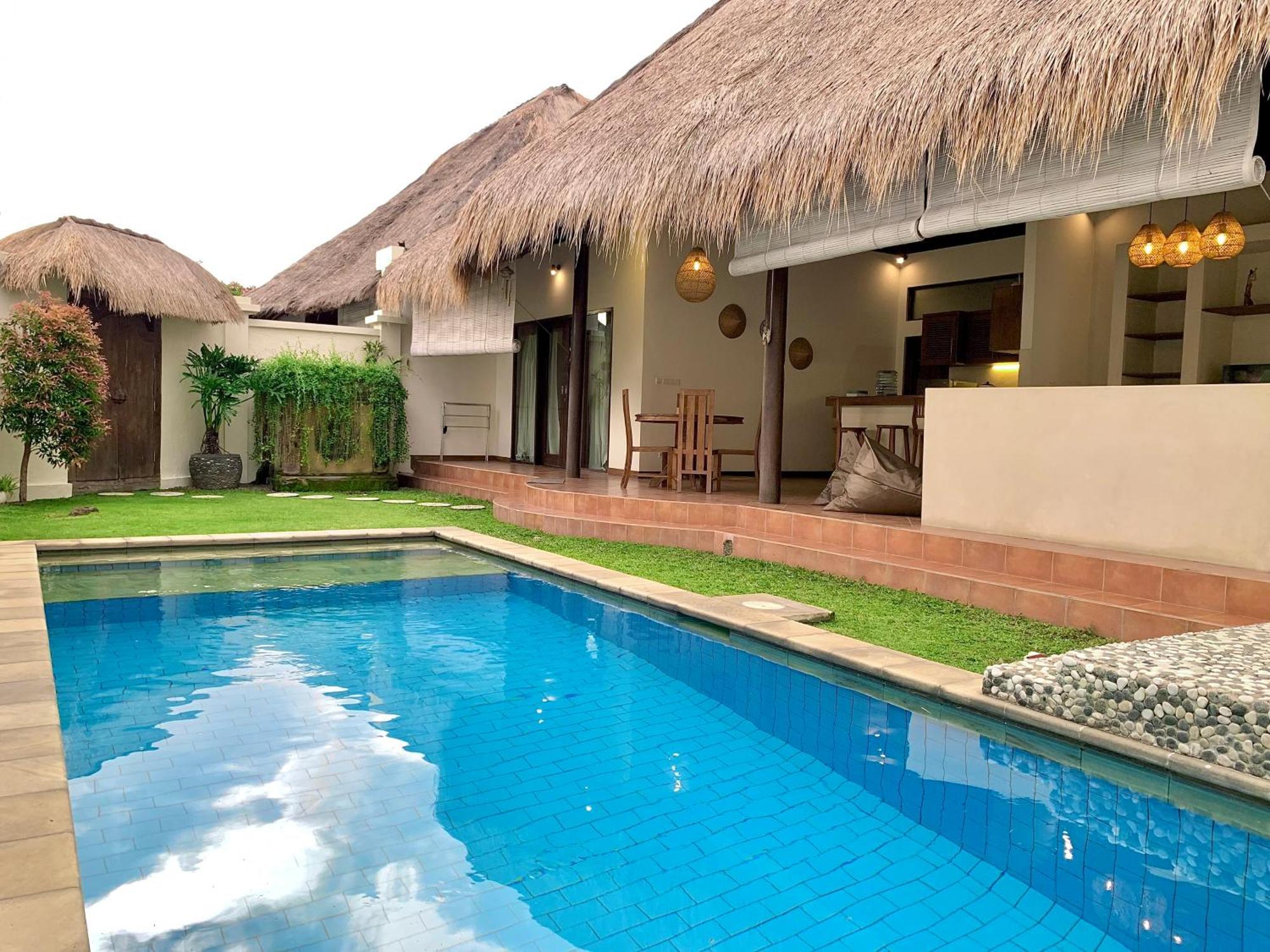 Alizee Villa Seminyak  Exterior photo