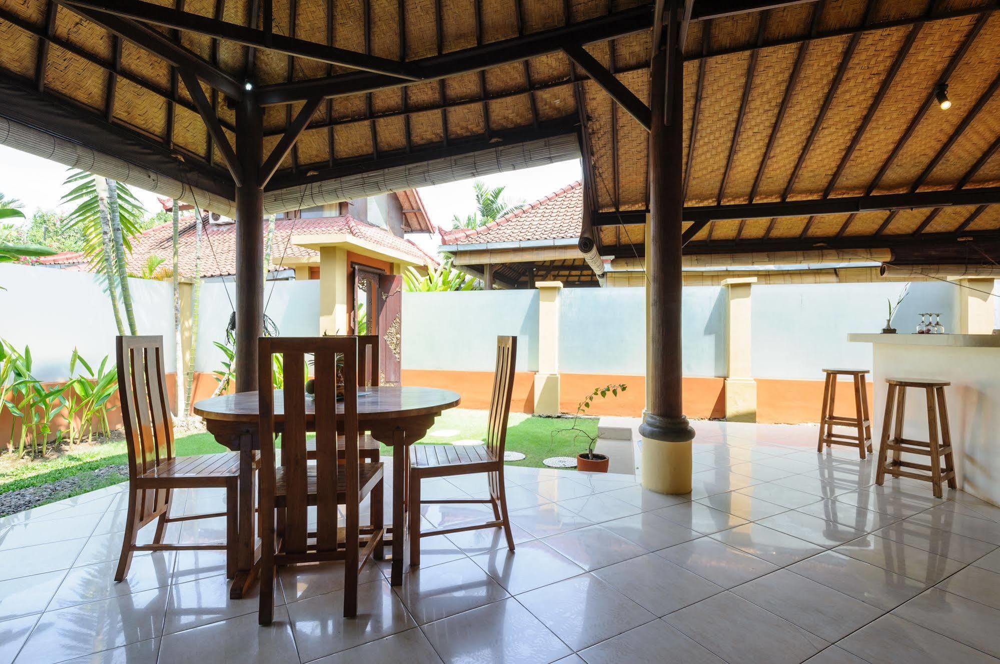 Alizee Villa Seminyak  Exterior photo