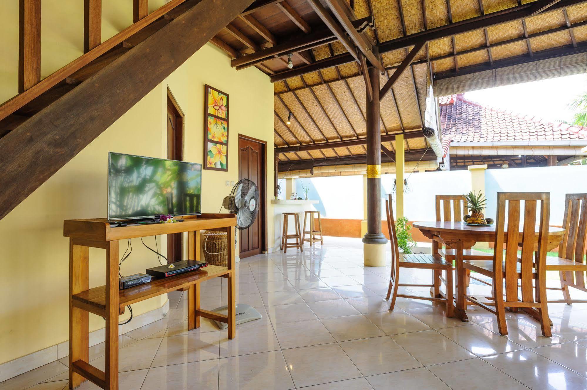 Alizee Villa Seminyak  Exterior photo